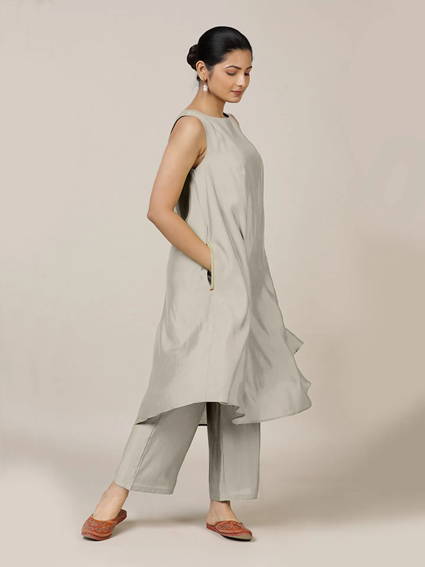 Anoki x Rozaana | A Line Kurta in Oyster Grey with Thread Work | Coords or Only Kurta