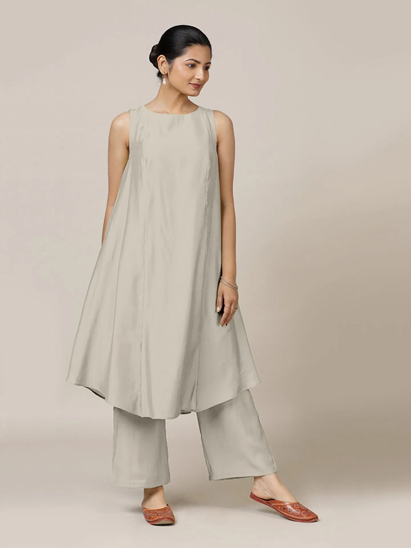 Anoki x Rozaana | A Line Kurta in Oyster Grey with Thread Work | Coords or Only Kurta