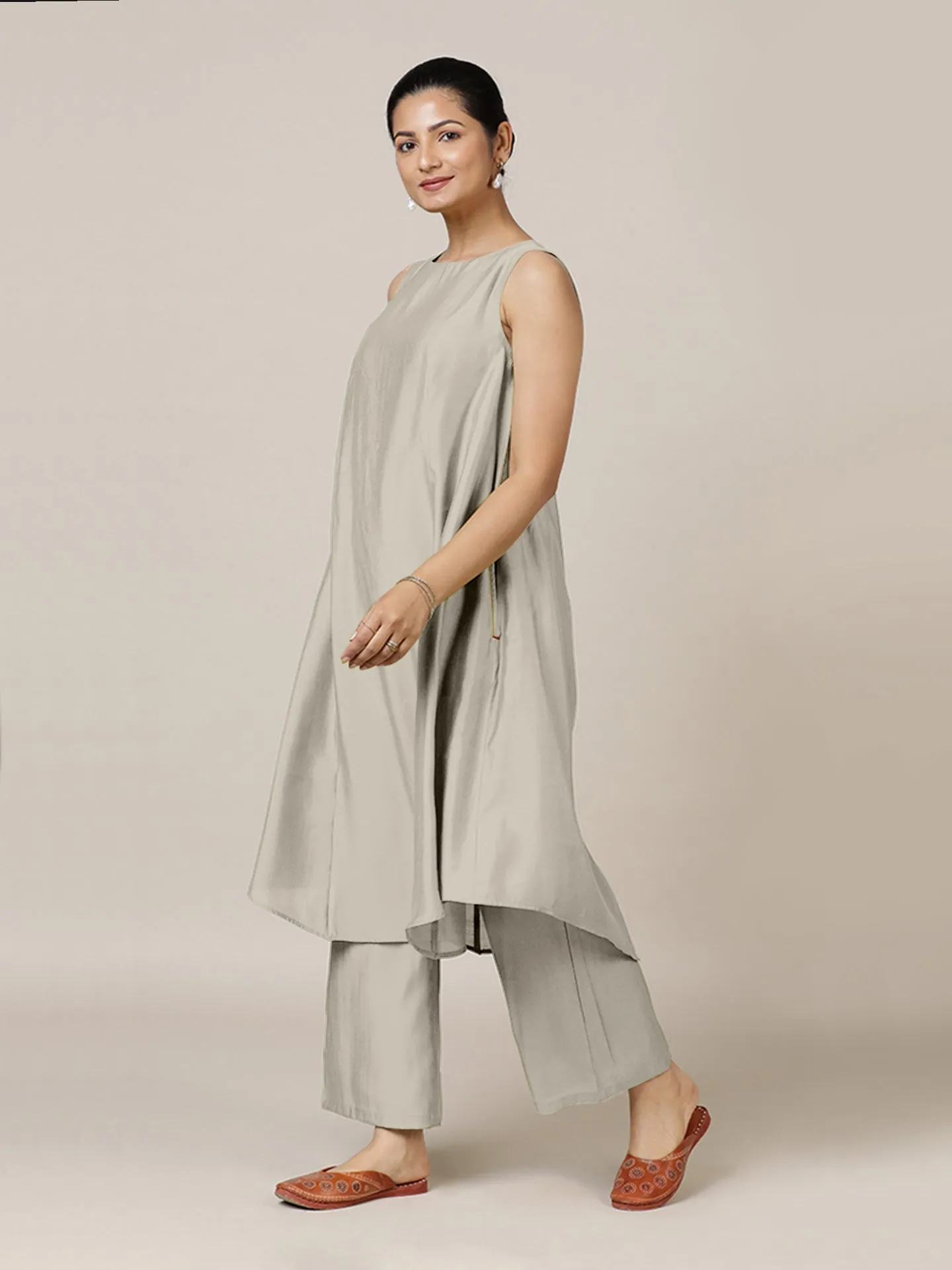 Anoki x Rozaana | A Line Kurta in Oyster Grey with Thread Work | Coords or Only Kurta