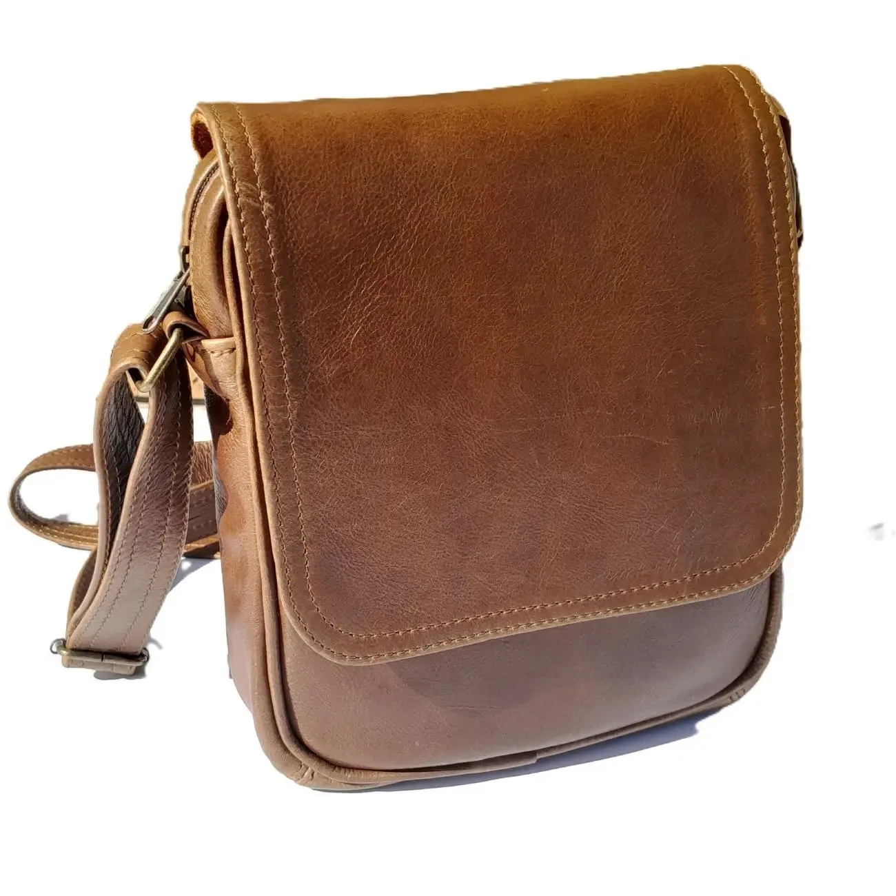 Messenger bag with flap small