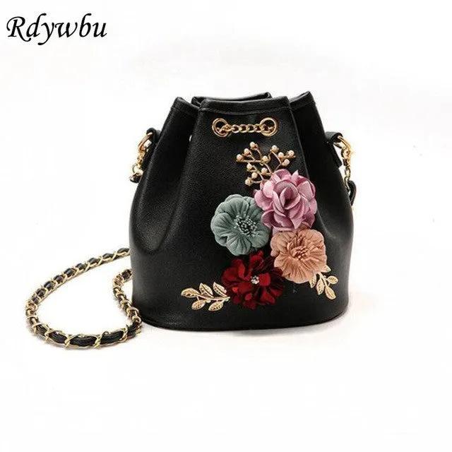 Rdywbu Handmade Flowers Bucket Bags Mini Shoulder Bags With Chain Drawstring Small Cross Body Bags Pearl Bags Leaves Decals H153